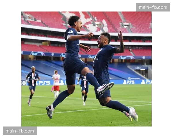 青春风暴！巴黎3-2险胜梅斯，18岁新星恩詹图破门燃爆全场