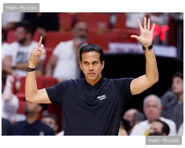 赛后通讯：热火再演“下克上”，斯波尔斯特拉的联防变阵掐死对手外线核心